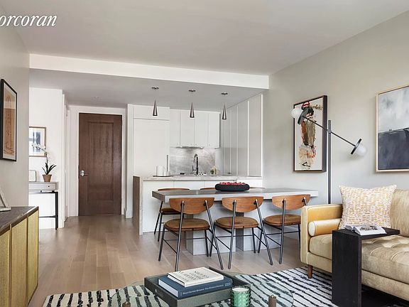 3rd image of 212 W 72nd St #3G