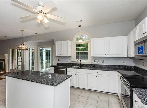 2nd image of 12401 Landing Green Dr