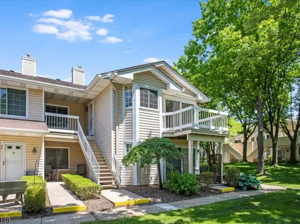 56 Foxwood Court #56, Bedminster Twp., NJ 07921