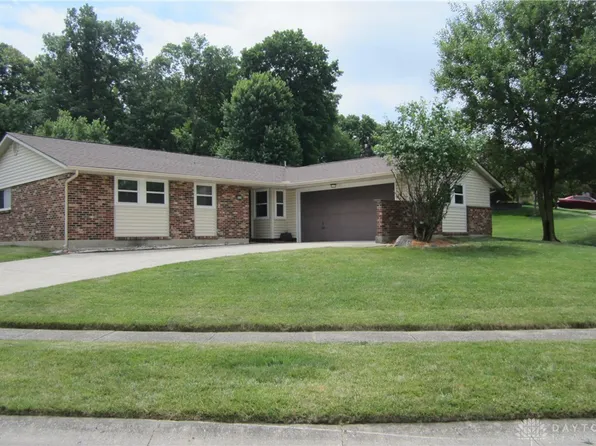 4902 Birchview Ct, Dayton, OH 45424