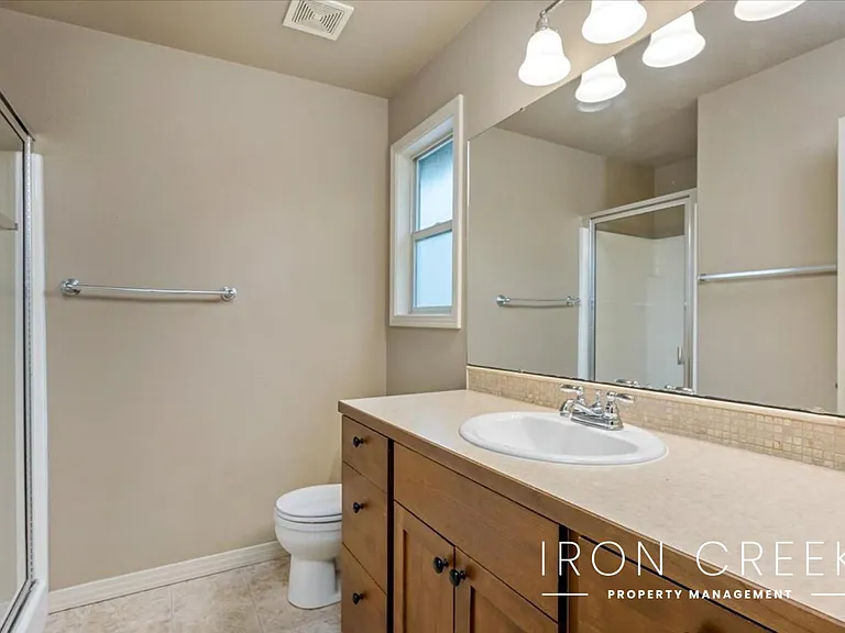 2155 S Amy Ave — Photo 13
