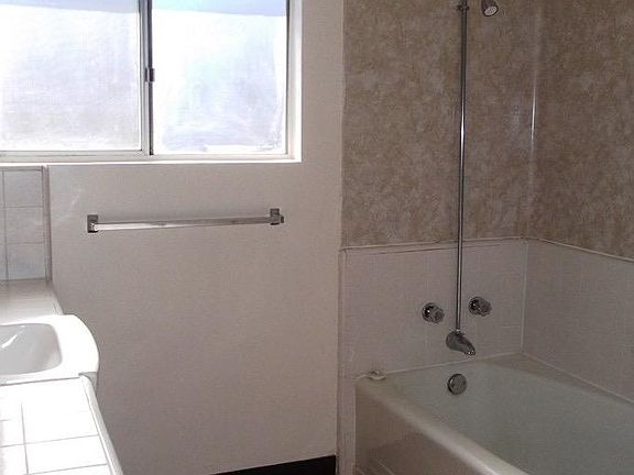 5th image of 200 N Minnesota Ave APT 31