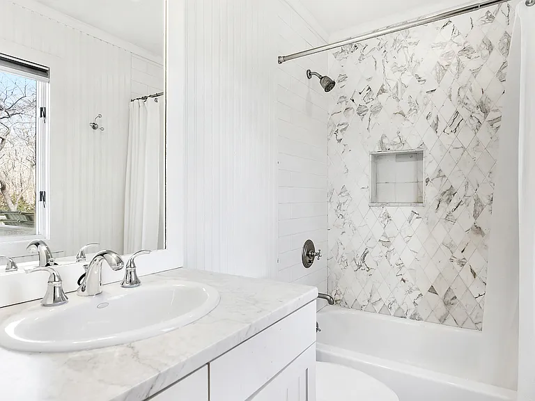 159 Woodbine Dr — Photo 7