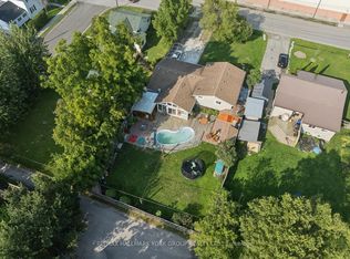 54 North St, Georgina, ON L0E 1R0