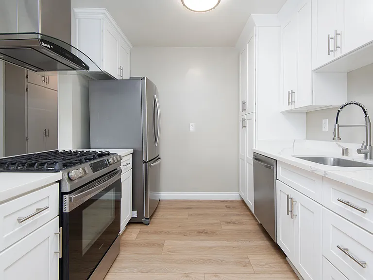 3810 Wade St #14 — Photo 5