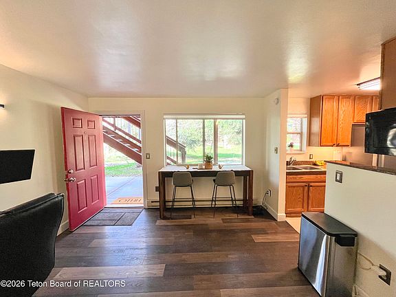 3rd image of 220 Homestead Rd #203
