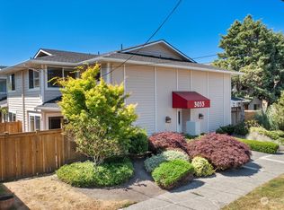 3033 60th Ave SW APT 8, Seattle, WA 98116