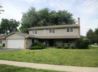 504 Wellington Ave, Elk Grove Village, IL 60007