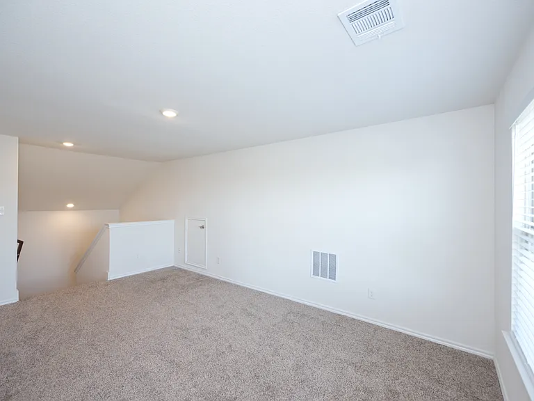 6225 Bracken Dr — Photo 12