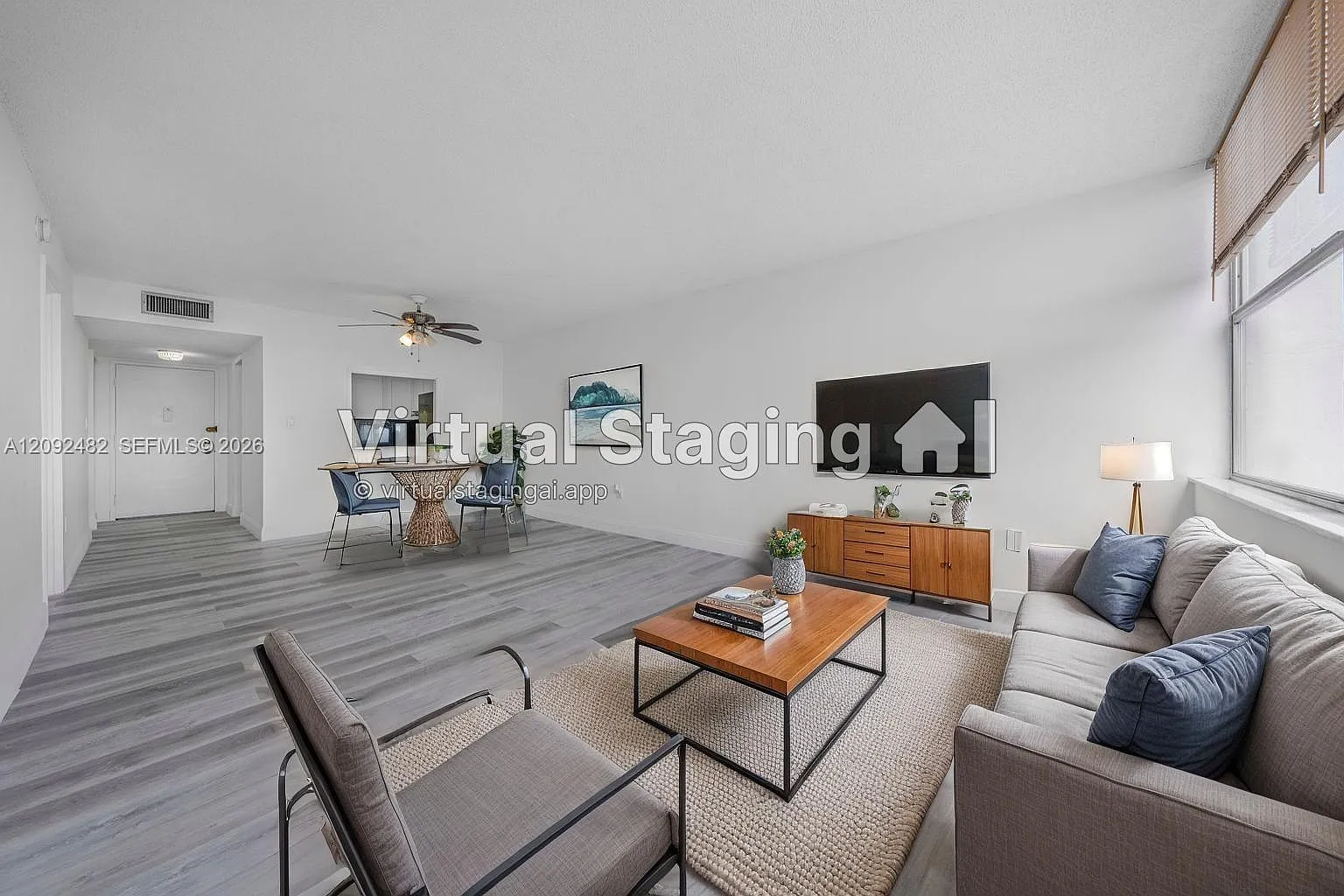 1300 NE Miami Gardens Dr — Photo 2