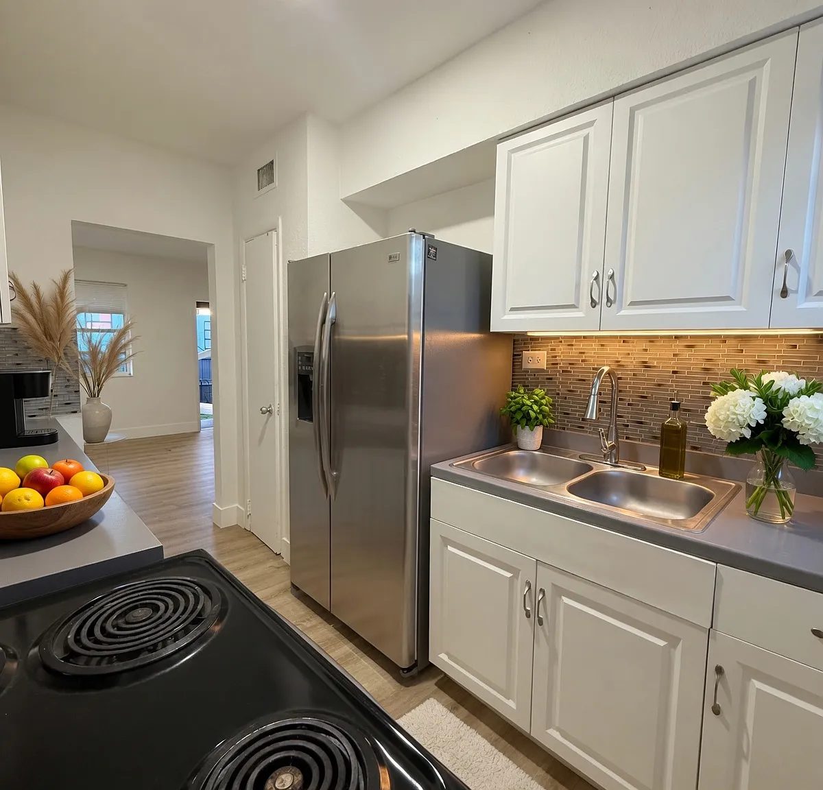 3 bed, $3,300 — Photo 1
