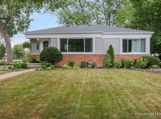 825 Highland Ave, Glen Ellyn, IL 60137