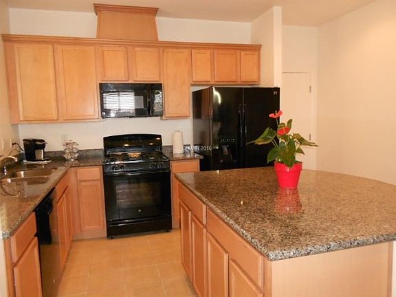 5th image of 980 Bright Mountain St