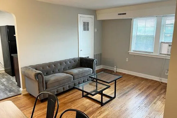 1009 Madison St #9 — Photo 1
