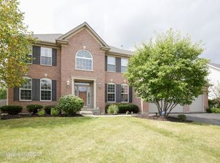 1564 Rolling Hills Dr, Crystal Lake, IL 60014