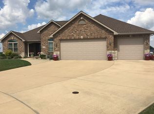 220 Deborah Ct, New Baden, IL 62265