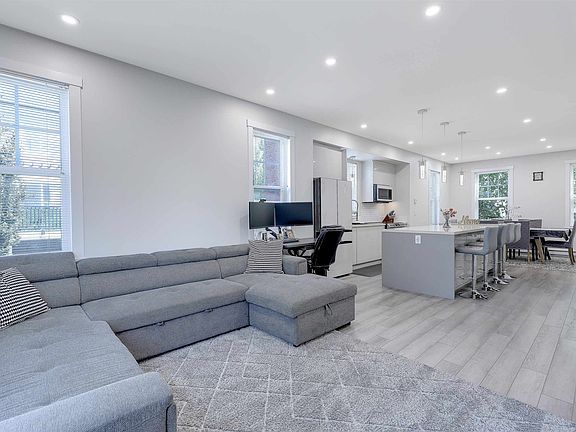 3rd image of 7233 189th St #81