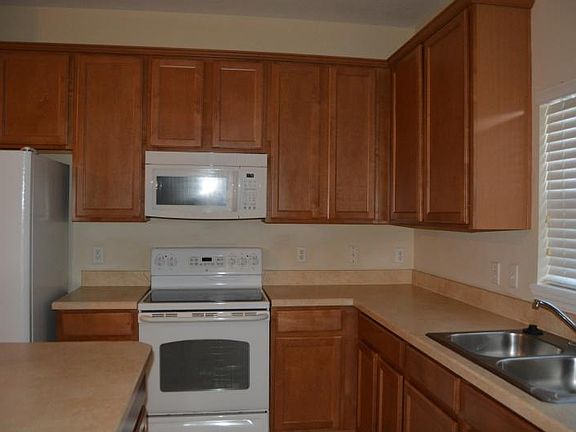 5th image of 2058 Great Falls Way