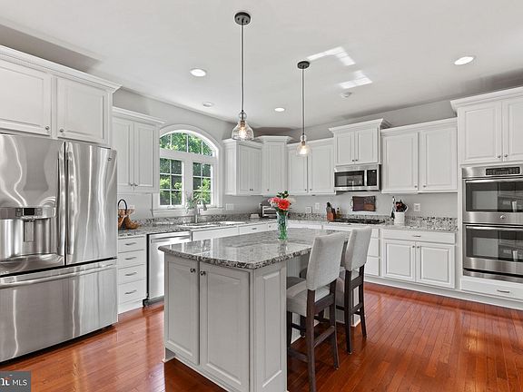 4th image of 23546 Watervale Dr