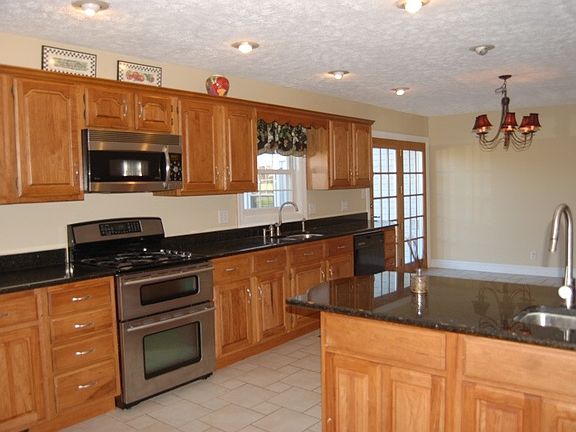 5th image of 41 Oak Dr