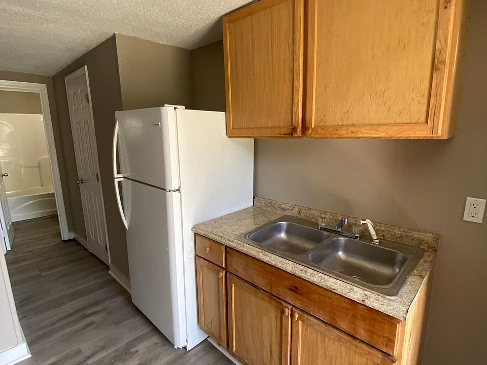 1st image of 212 E Wotring St #212