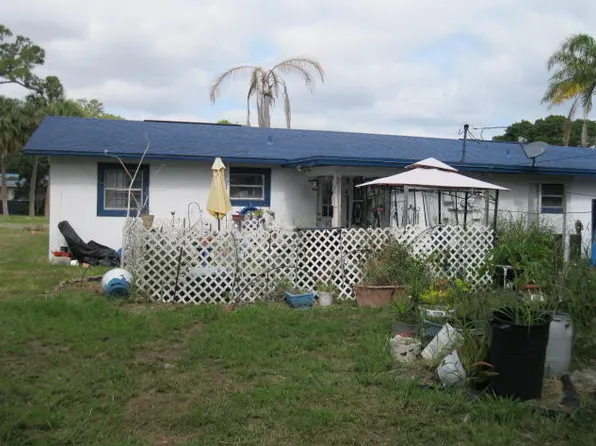 2736/2742 Seneca Avenue, Fort Pierce, FL 34946