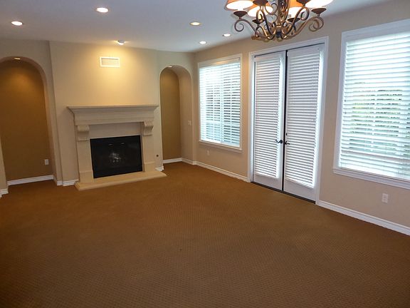 4th image of 26149 W Shadow Rock Ln