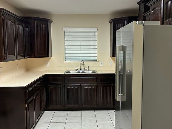5th image of 3215 Campanario Cir