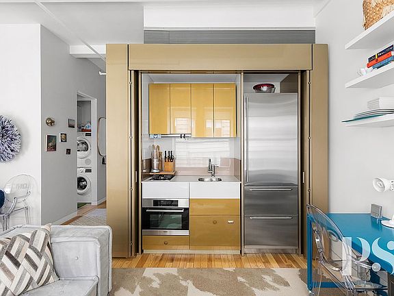 2nd image of 16 W 19th St APT 6A