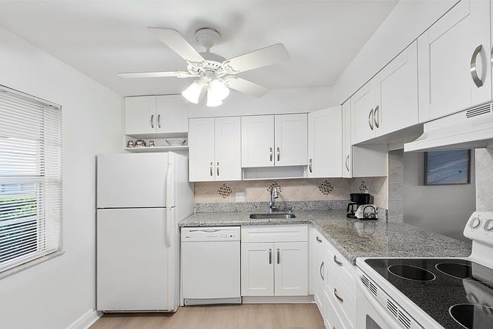 1st image of 20 Abbey Ln APT 102