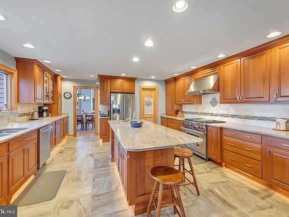 4th image of 12652 Golden Oak Dr