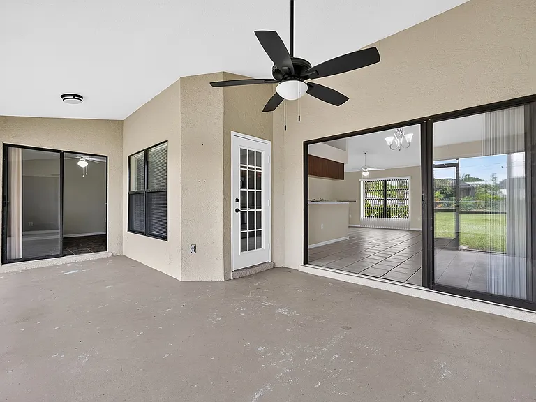 Large covered screened lanai