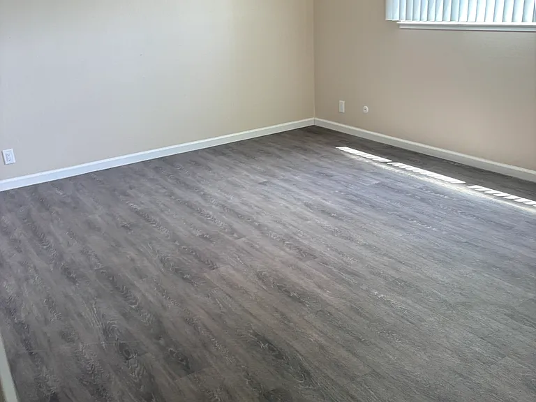 Mallard Creek Apartments — Photo 8