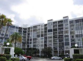 800 Parkview Dr APT 101, Hallandale Beach, FL 33009