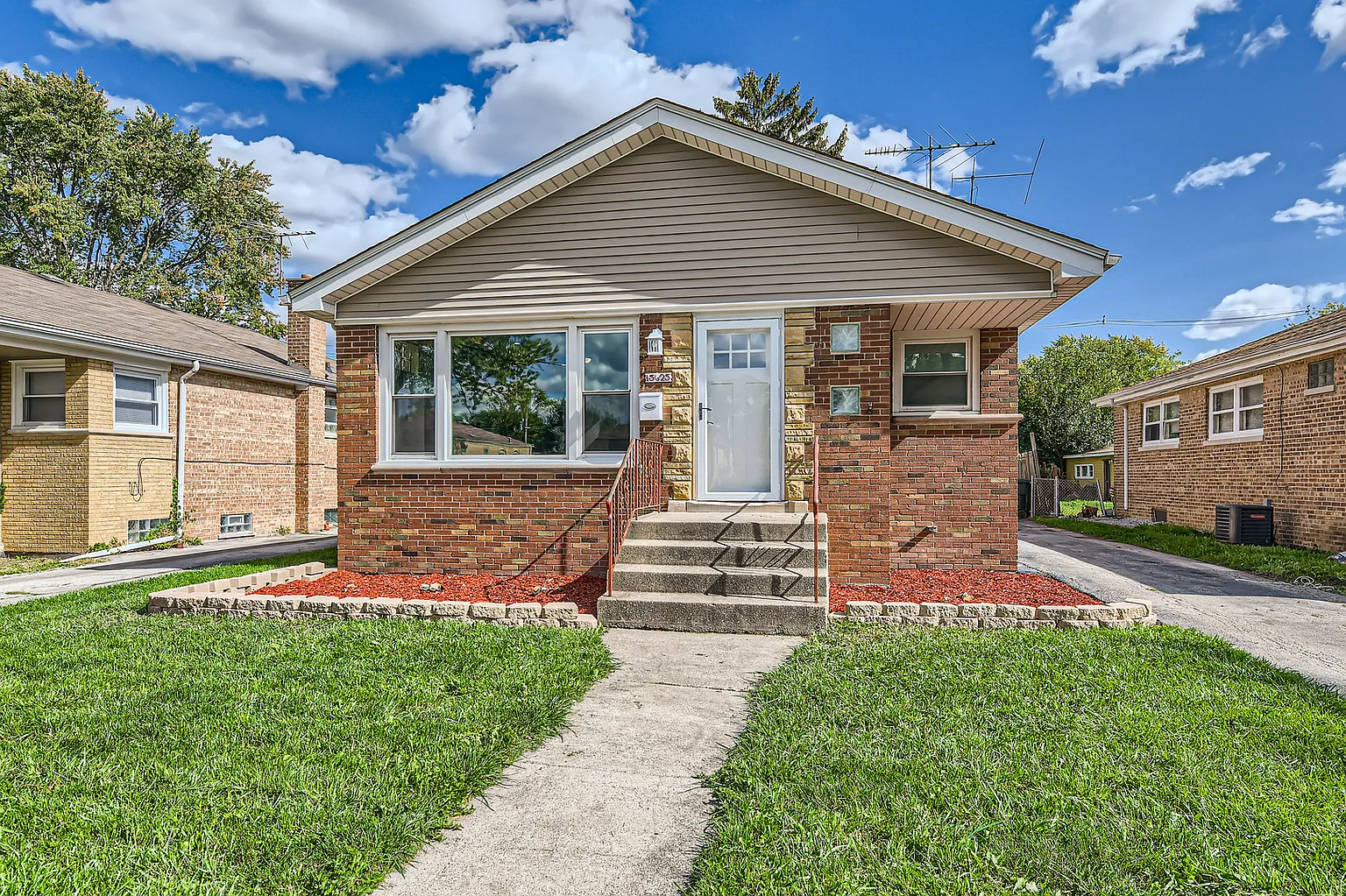 15625 Drexel Ave photo 1