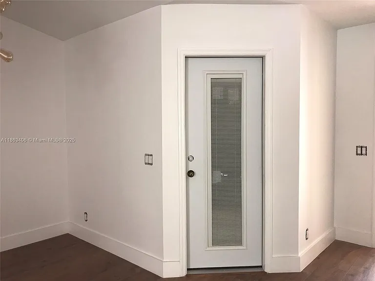 4265 Pine Ridge Ct — Photo 15