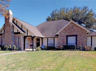 6902 Vista Willow Dr, Dallas, TX 75248