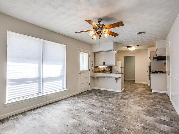 5th image of 3106 Lakewood Dr