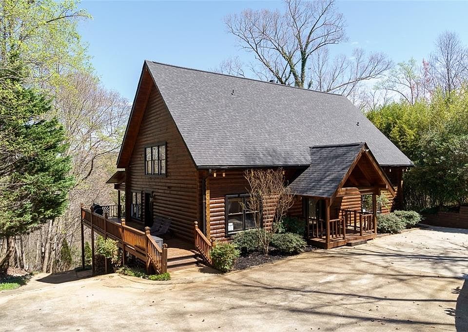 1st image of 3208 Winterberry Ln