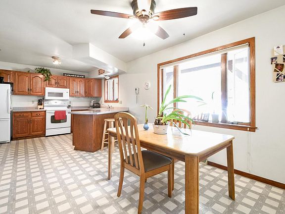2nd image of 982 W Acorn DRIVE