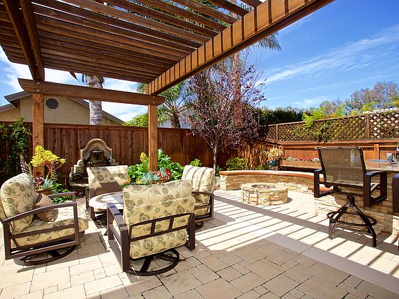 4th image of 3960 San Gregorio Way