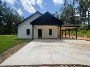 205 Pine Lake Dr, Batesville, MS 38606
