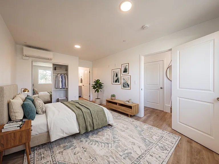 Huge 2, 3 & 4 Bed 2026 Townhomes — Photo 76