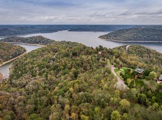 8 Lake Meadow Dr, Smithville, TN 37166