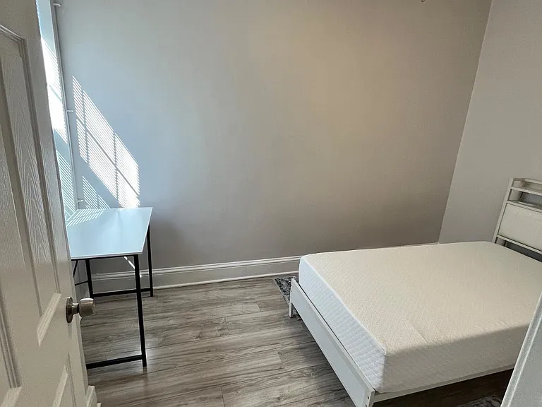 2048 N Darien St — Photo 19