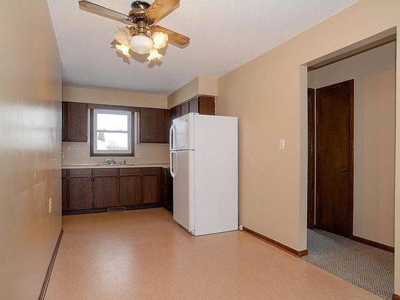 5th image of 4947 Baldwin St