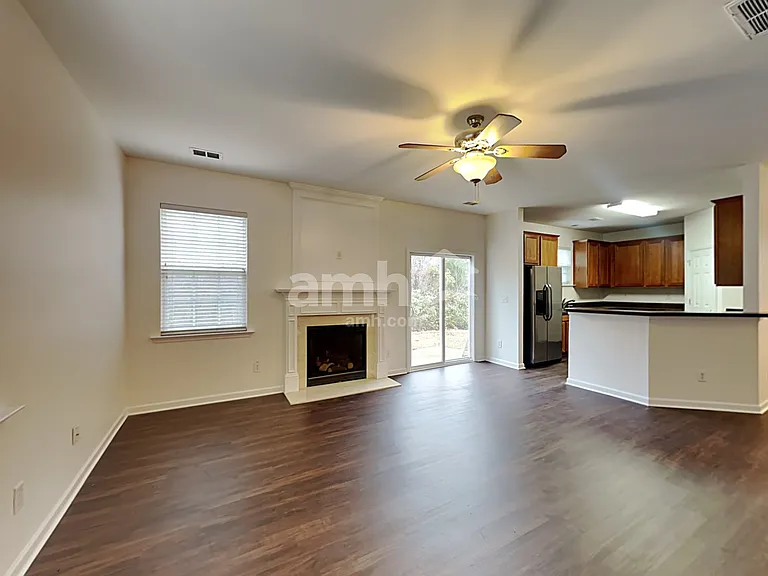 5116 Abercromby St — Photo 7