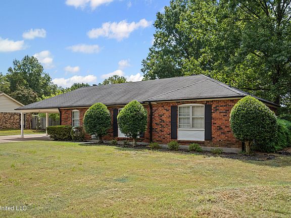 2nd image of 1135 Claiborne Dr