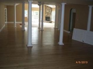 11 Stratford Dr, Colonia, NJ 07067
