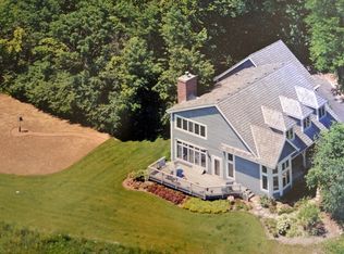 8249 W Elizabeth Ct, Mequon, WI 53097
